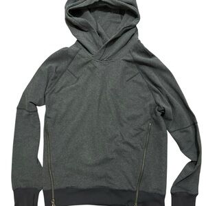Lululemon Om & Roam Pullover
Heathered Black / Black